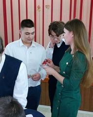 ПРОЩАНИЕ С ПИОНЕРСКИМ ГАЛСТУКОМ
