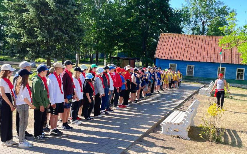 Дан старт первой смене в оздоровительном лагере «Алый парус» Дан старт первой смене в оздоровительном лагере «Алый парус»